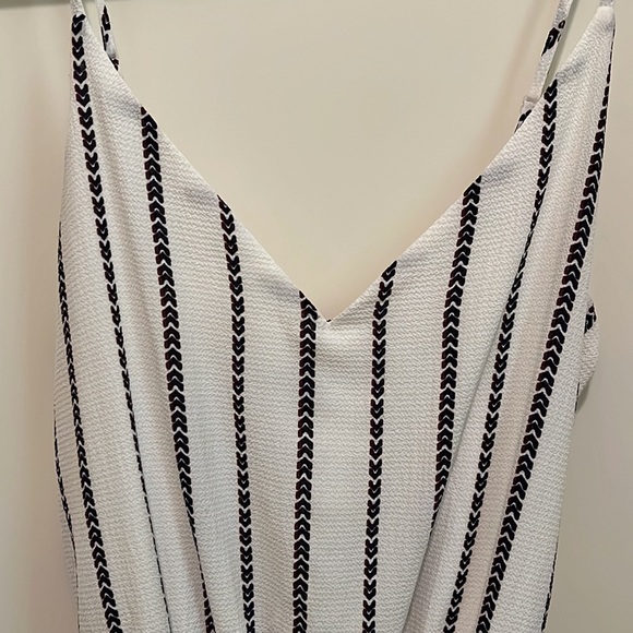 Striped Summer Jumpsuit Size Medium - Picture 4 of 13